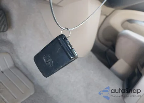 2004 Toyota Prius z USA, uszkodzony, nr VIN JTDKB20U640009969